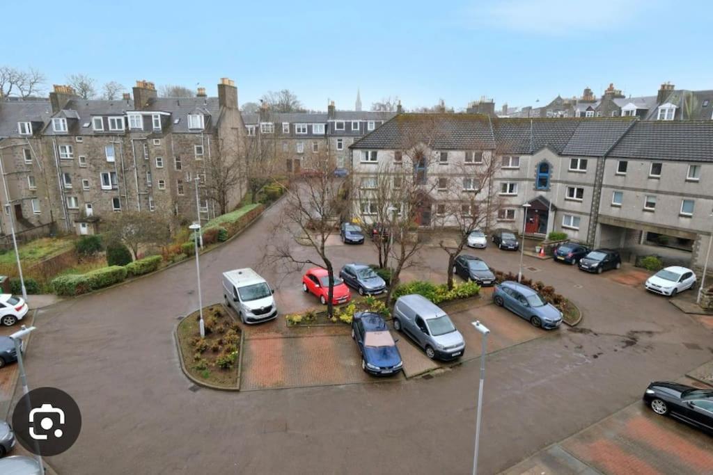 Immaculate City Centre Apartment With Free Parking - Ground Floor Aberdeen Eksteriør bilde